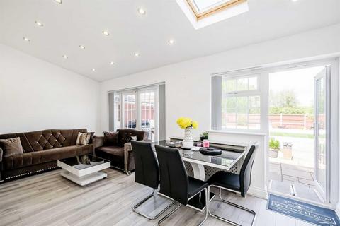 35 Valley Side, London, E4 7SR