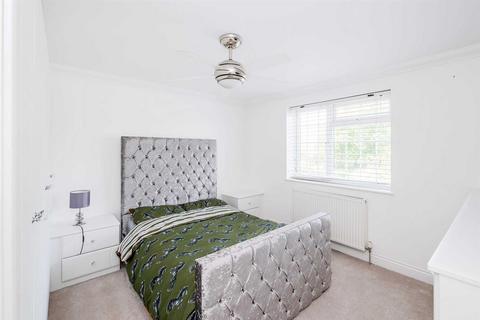 35 Valley Side, London, E4 7SR