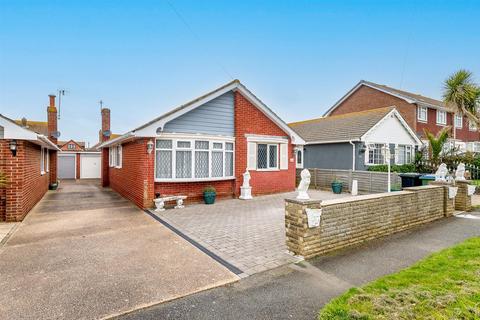 2 bedroom detached bungalow for sale, Hoddern Avenue, Peacehaven