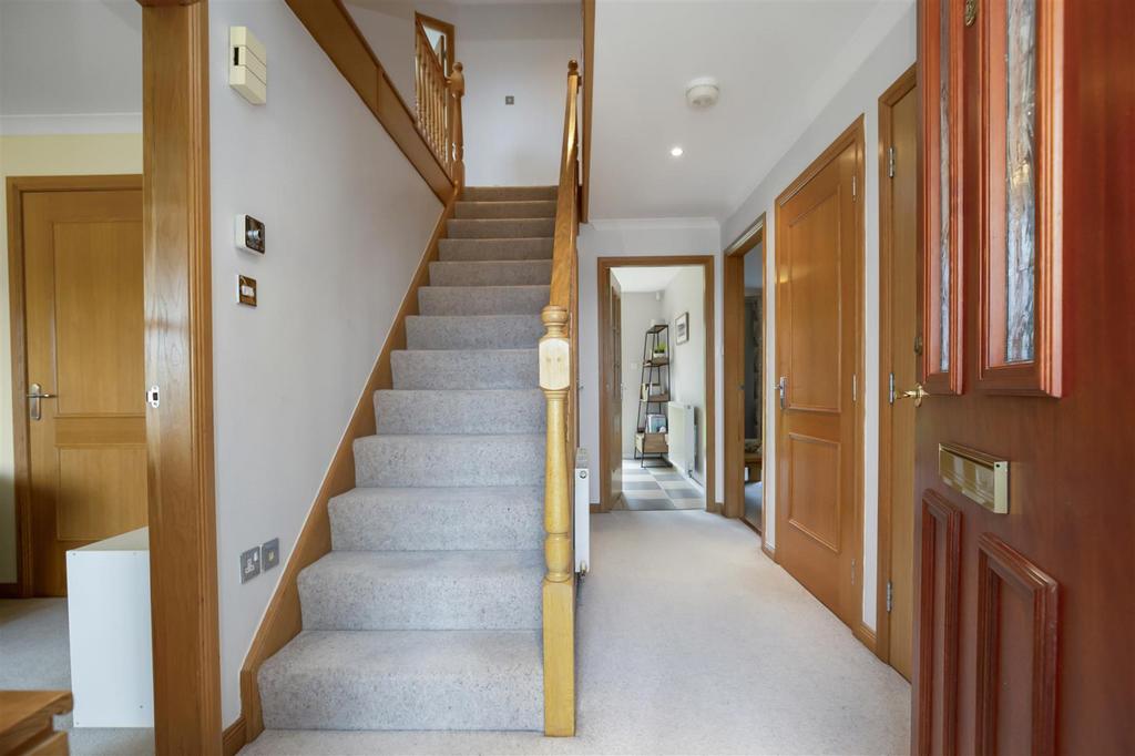 13 Lochwood Park4.jpg