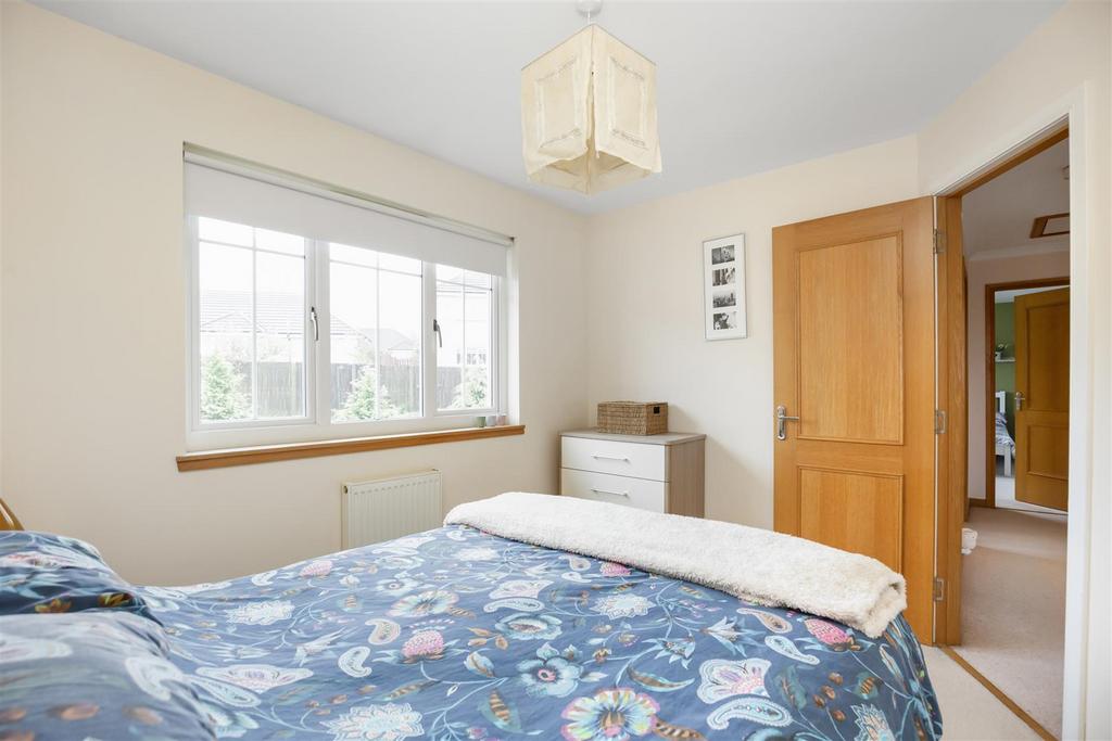 13 Lochwood Park24.jpg