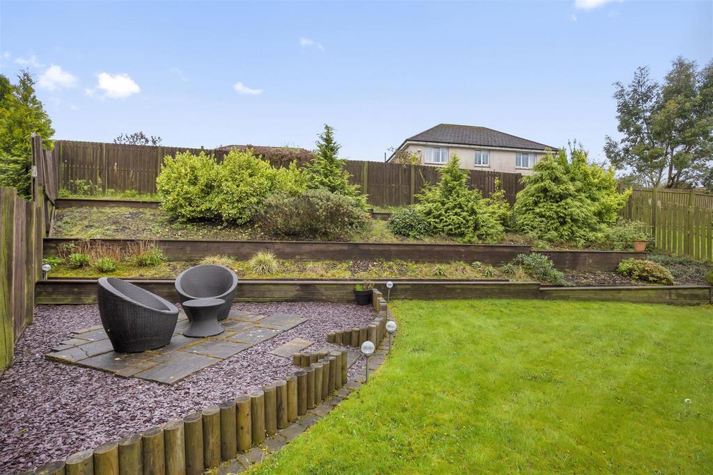 13 Lochwood Park27.jpg