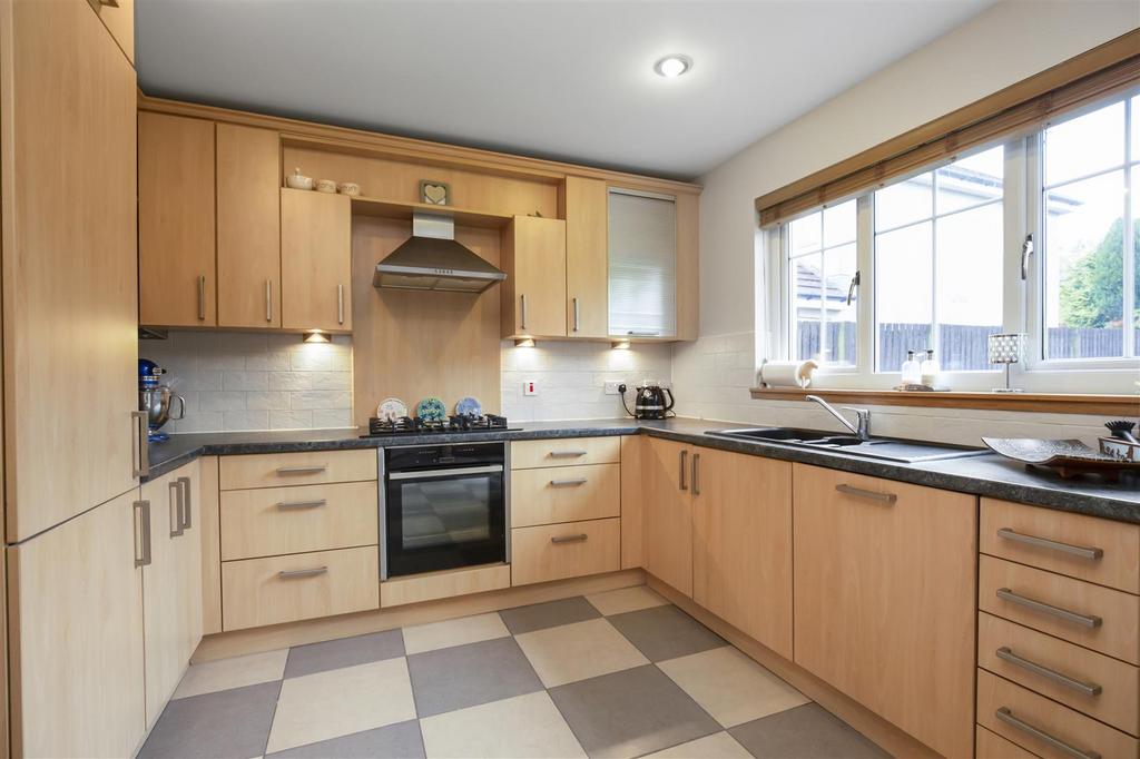 13 Lochwood Park8.jpg