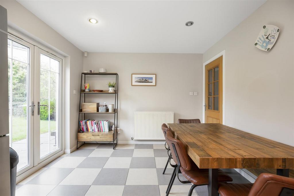 13 Lochwood Park9.jpg