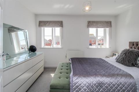 5 Whitwell Close, Wakefield, WF2 0GS