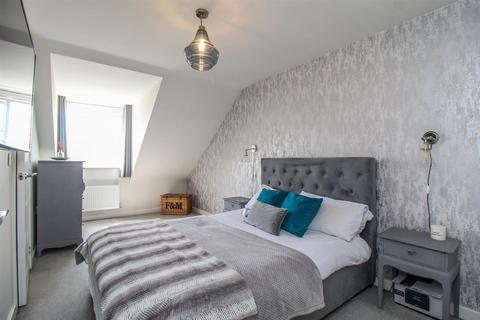 5 Whitwell Close, Wakefield, WF2 0GS