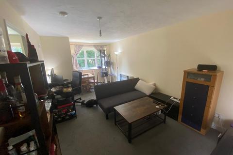 1 bedroom flat to rent, Mullards Close, CR4