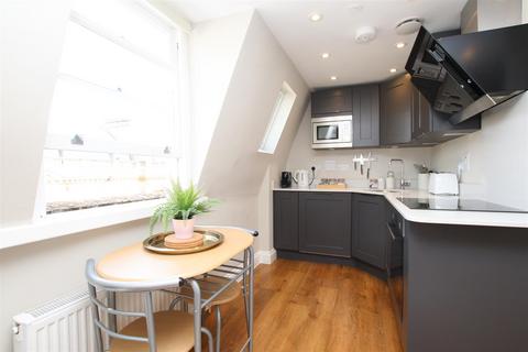 1 bedroom flat to rent, 13 Milsom Street, Bath BA1