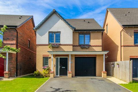4 bedroom detached house for sale, St. Johns View, Wakefield WF1
