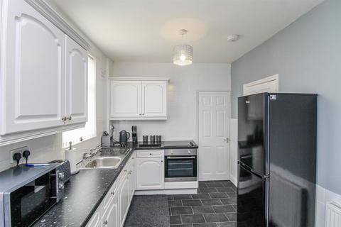 3 bedroom semi-detached house for sale, Woodhouse Road, Wakefield WF1