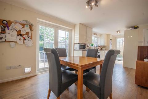3 bedroom semi-detached house for sale, Falmouth Road, Chelmsford