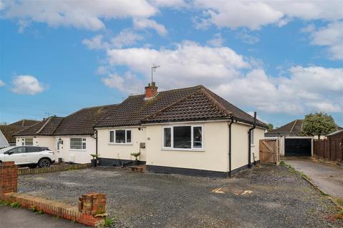 2 bedroom semi-detached bungalow for sale, The Crescent, Horley