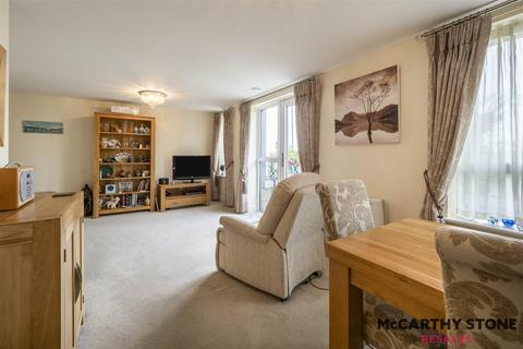 2 bedroom apartment for sale, Glenhills Court, Little Glen Road, Glen Parva, Leicester, LE2 9DH