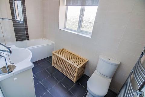 16a Howden Way, Eastmoor, Wakefield, WF1 4LL