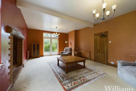 4 bedroom detached house for sale, Wendover Road, Aylesbury HP22