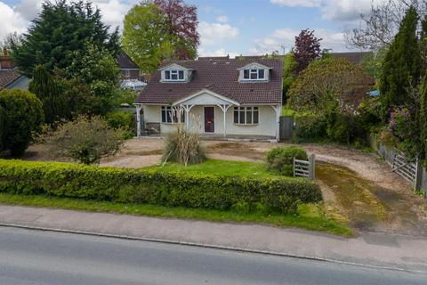 4 bedroom detached house for sale, Wendover Road, Aylesbury HP22