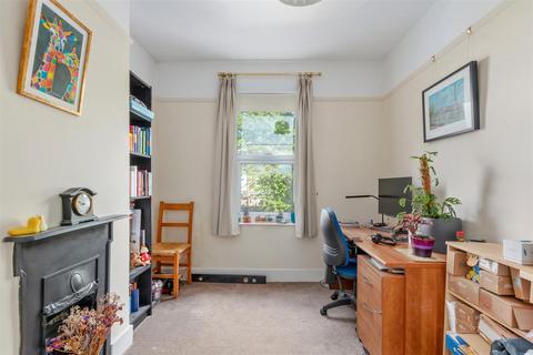 80 Carlton Park Avenue, London, SW20 8BL