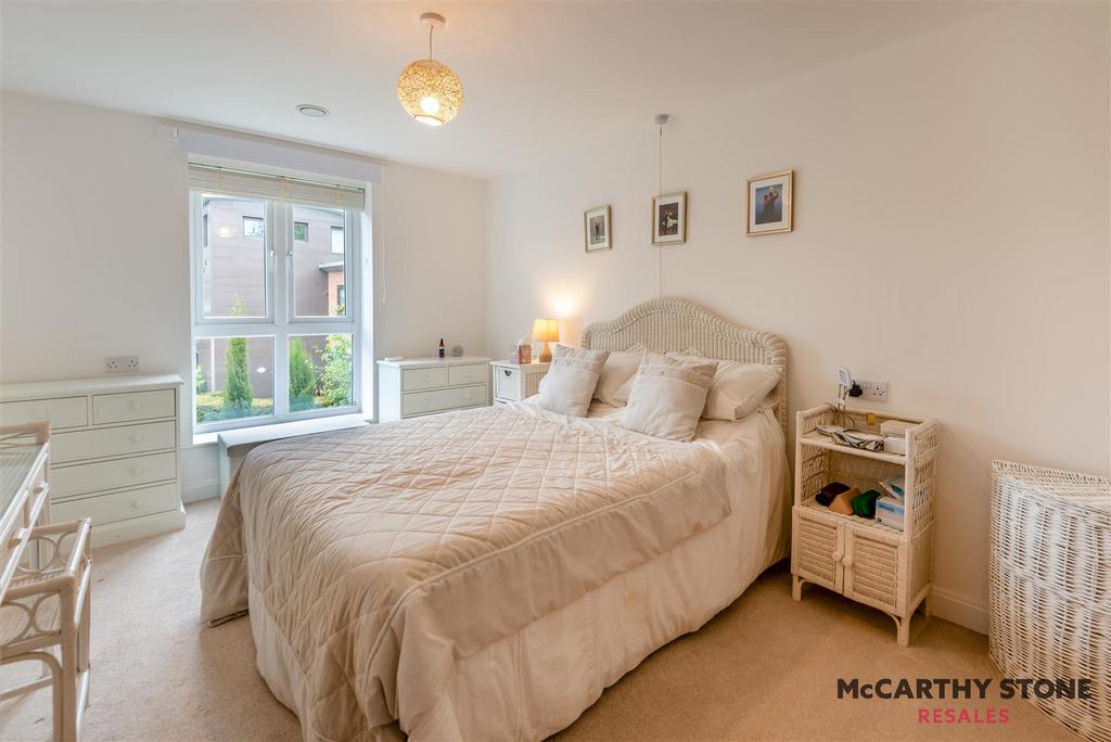 8595975-interior06.JPG