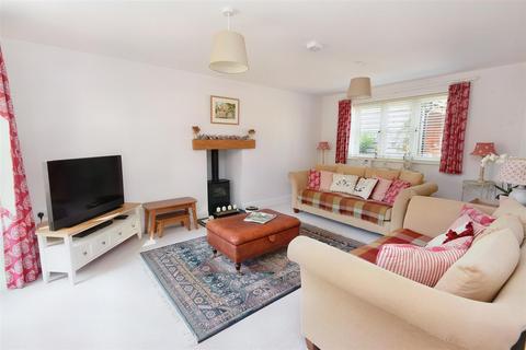 4 bedroom detached house for sale, Chestnut Close, Marnhull, Sturminster Newton