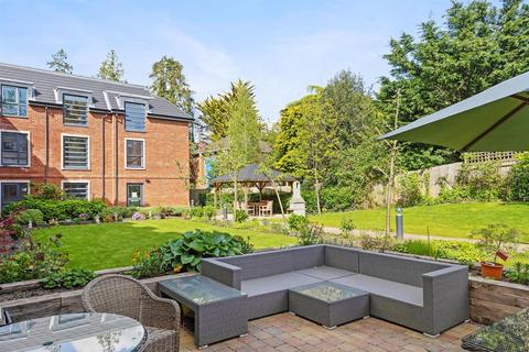1 bedroom apartment for sale, Dukes Ride, Crowthorne