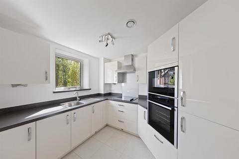 1 bedroom apartment for sale, Dukes Ride, Crowthorne