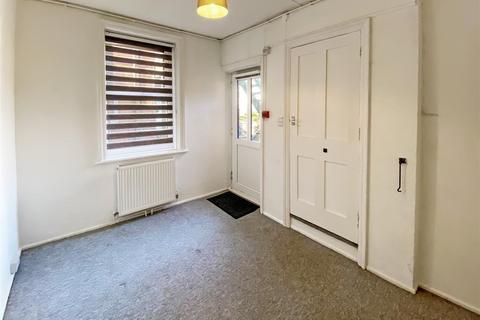 1 bedroom apartment to rent, South Terrace, Littlehampton BN17