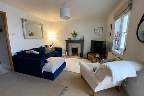 2 bedroom terraced house to rent, Burton Close, Shaftesbury
