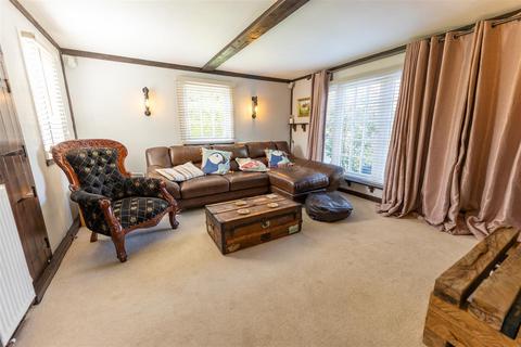 3 bedroom cottage for sale, Surrey Lane, Tiptree, Colchester