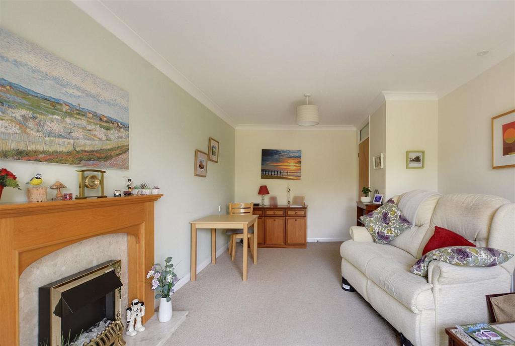 Lounge/Sitting Room