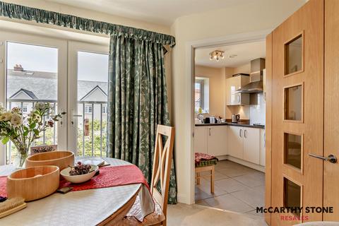 1 bedroom apartment for sale, Roslyn Court, Lisle Lane, Ely, Cambridgeshire, CB7 4FA