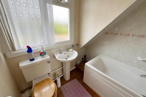 39 Chantry Crescent, Alcester, B49 5BT