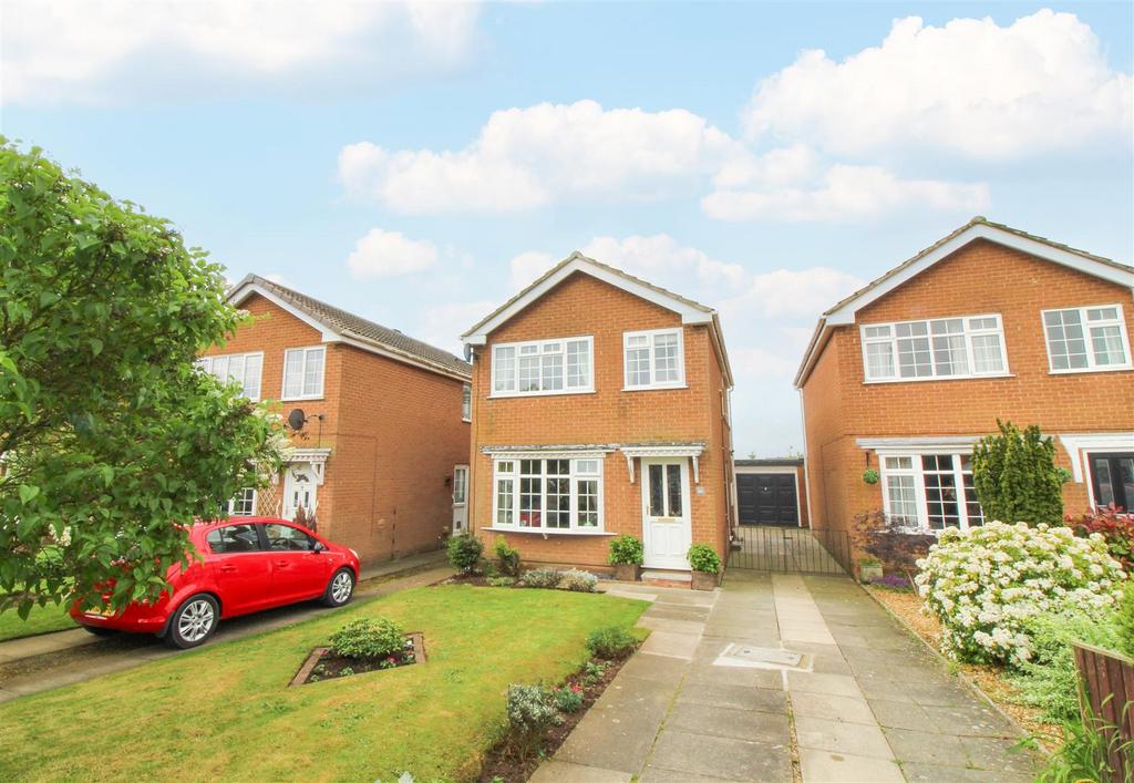 Kings Meadows, Sowerby 3 bed detached house for sale £275,000