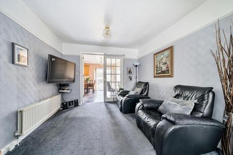 3 bedroom semi-detached house for sale, Peareswood Gardens, Stanmore HA7