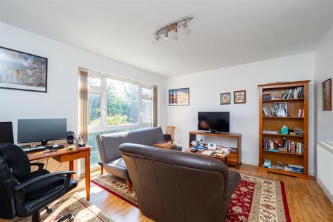 1 bedroom apartment for sale, Jengar Close, Sutton