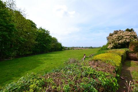 2 bedroom detached bungalow for sale, Ryelands Grove, Leominster