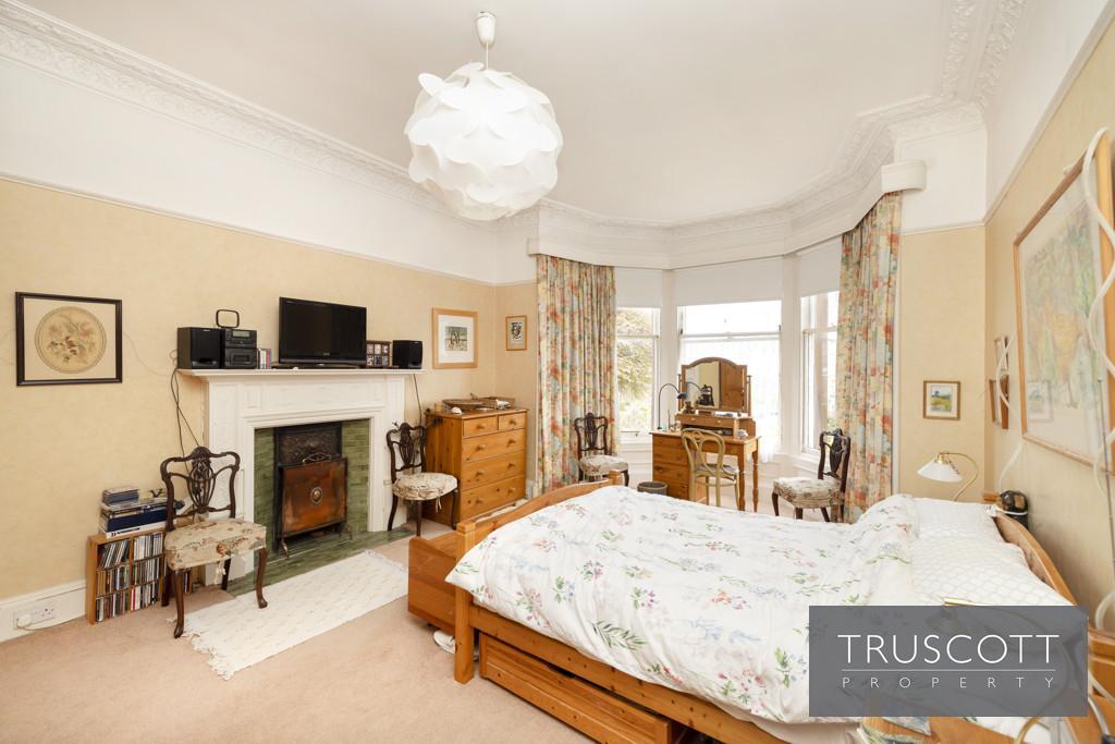 Double Bedroom 1