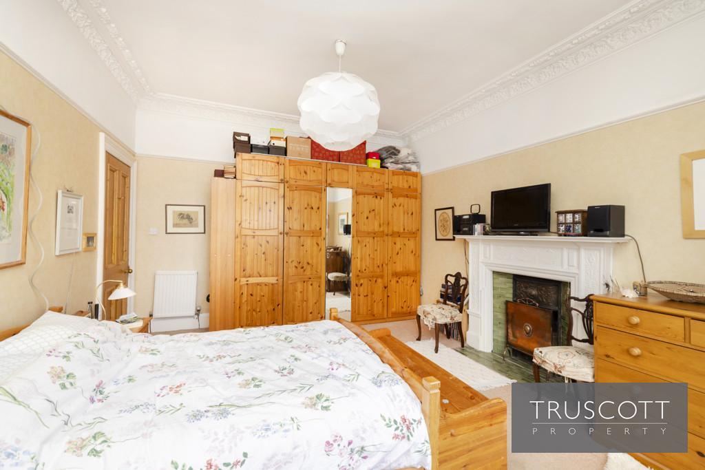 Double Bedroom 1