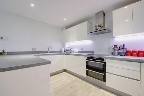 2 bedroom apartment for sale, The Vale, Bushey, WD23