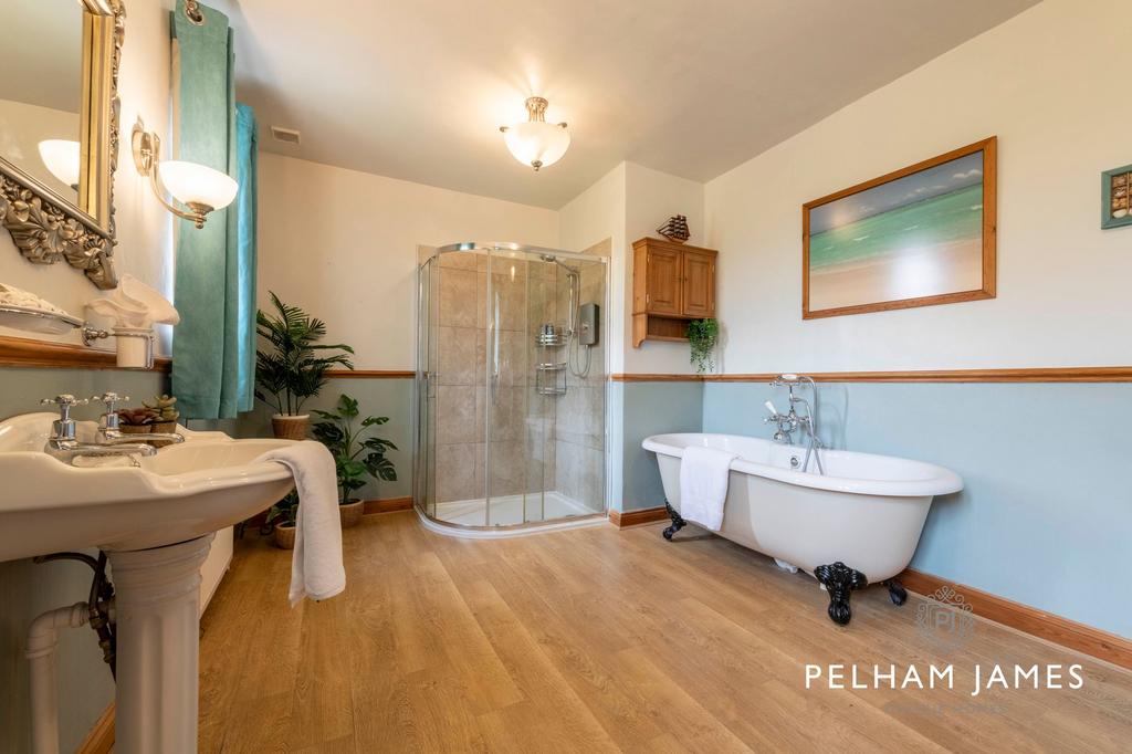 Bathroom, Rivermede, Barrowden