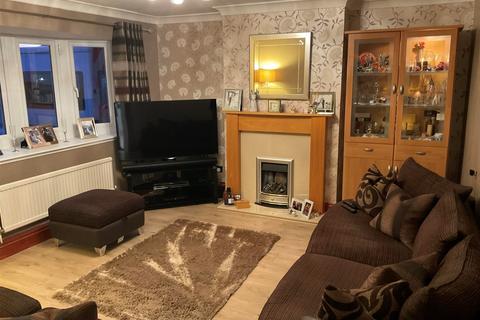 3 bedroom end of terrace house for sale, Dacre Crescent, Aveley, South Ockendon, Essex