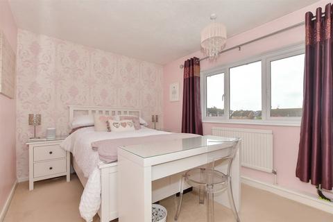 25 Dacre Crescent, Aveley, South Ockendon, RM15 4TT