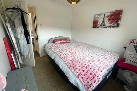 78 Cruden Road, Gravesend, DA12 4HR