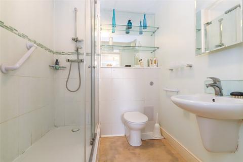 2 bedroom apartment for sale, Homewood Court, Cedars Village, Chorleywood, Hertfordshire, WD3