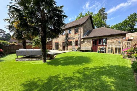 4 Bentley Copse, Camberley, GU15 1DY