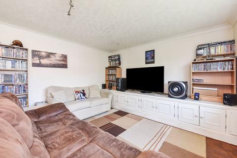 2 bedroom maisonette for sale, Robin Close, Alton, Hampshire