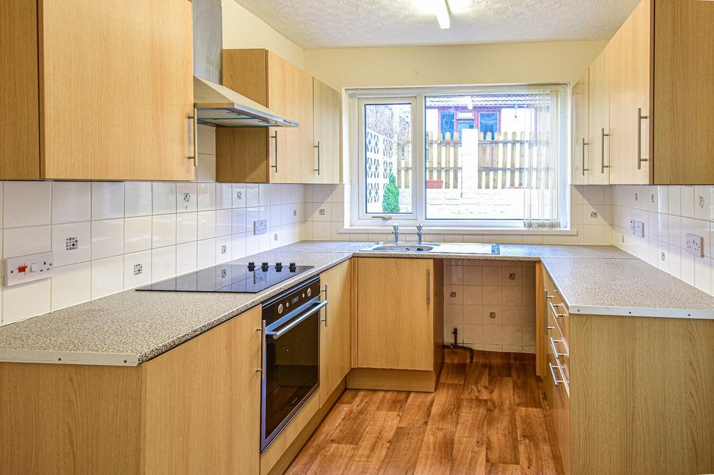 Gorwydd Road, Gowerton, Swansea, SA4 3 bed semidetached house for sale £150,000