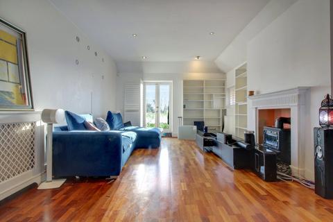 3 bedroom apartment for sale, Prince Arthur Road, London