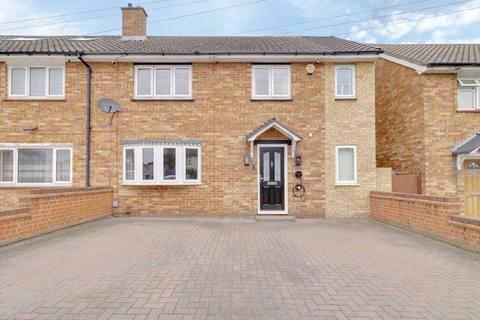 3 bedroom end of terrace house for sale, Dacre Crescent, Aveley RM15