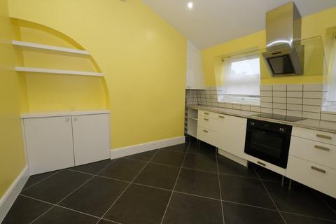 2 bedroom flat to rent, Lewisham Way, SE14
