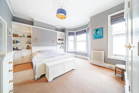 7 Ashmere Grove, London, SW2 5UH